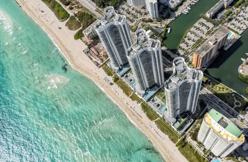 What is Miami Beach, FL Known For? Get to Know this City